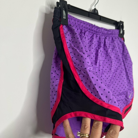 Nike Shorts - Picture 4 of 7